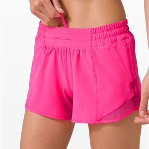 LULULEMON HOTTY HOT SHORT HIGHLIGHT PINK 4 INCH SIZE 8